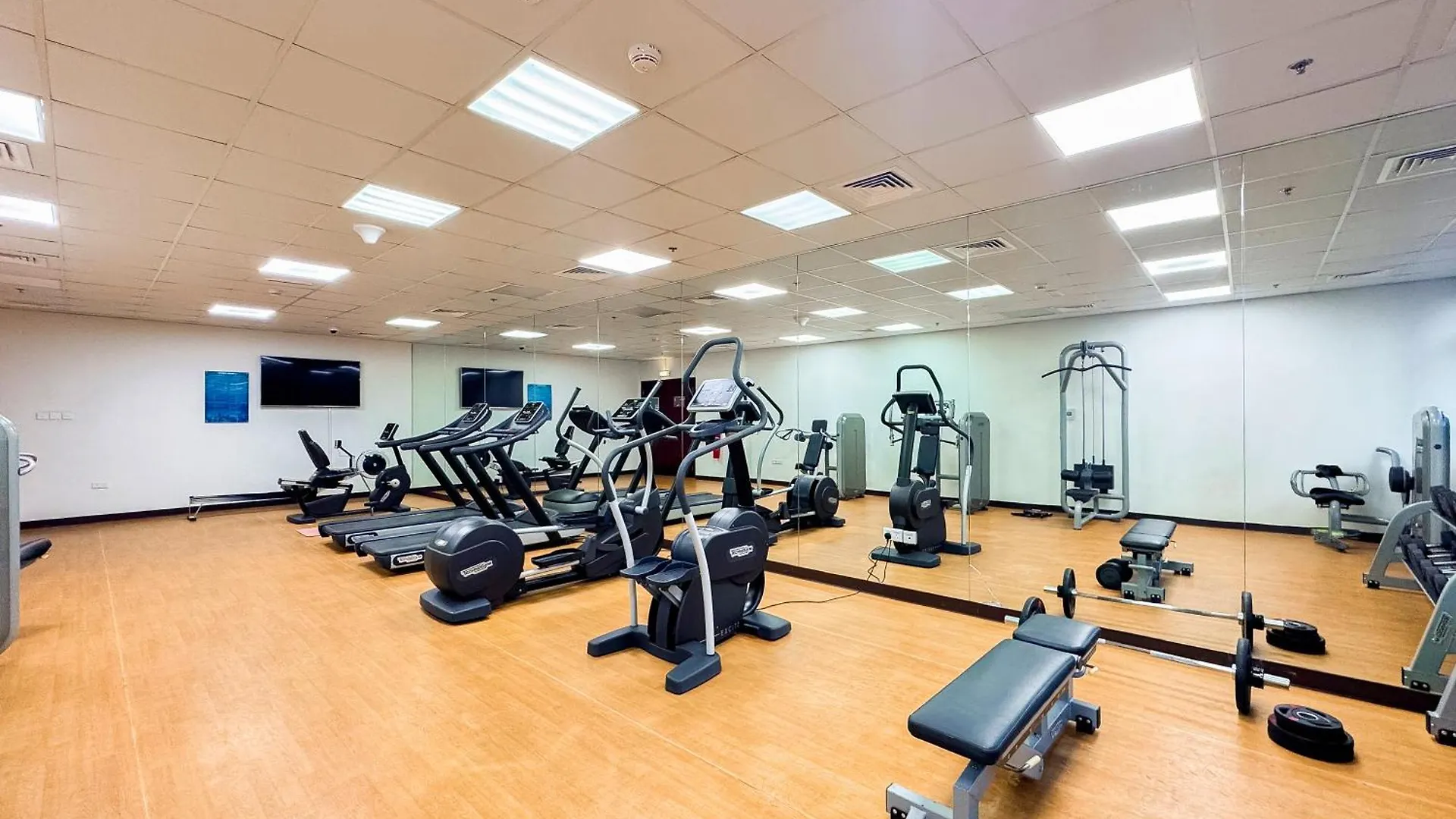 Walk To Beach & Marina Mall - Dubai Marina 2Bdr Apartment